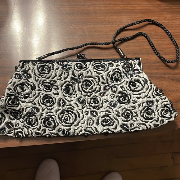 Lacome Evening Bag
Clutch White & Black Satin
Beaded Roses NWOT - Picture 6 of 12